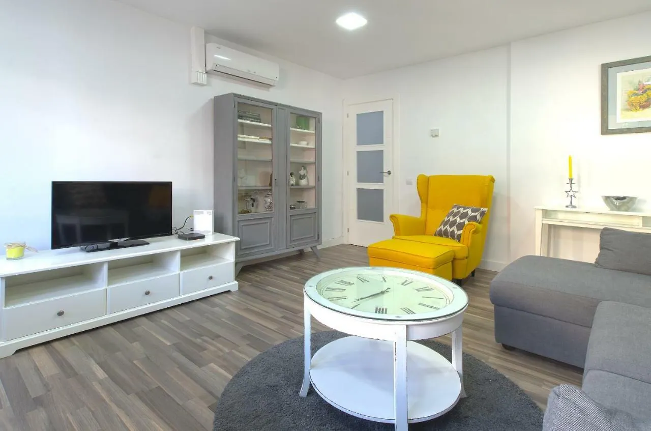 Apartment Ronda Sant Antoni Gerona