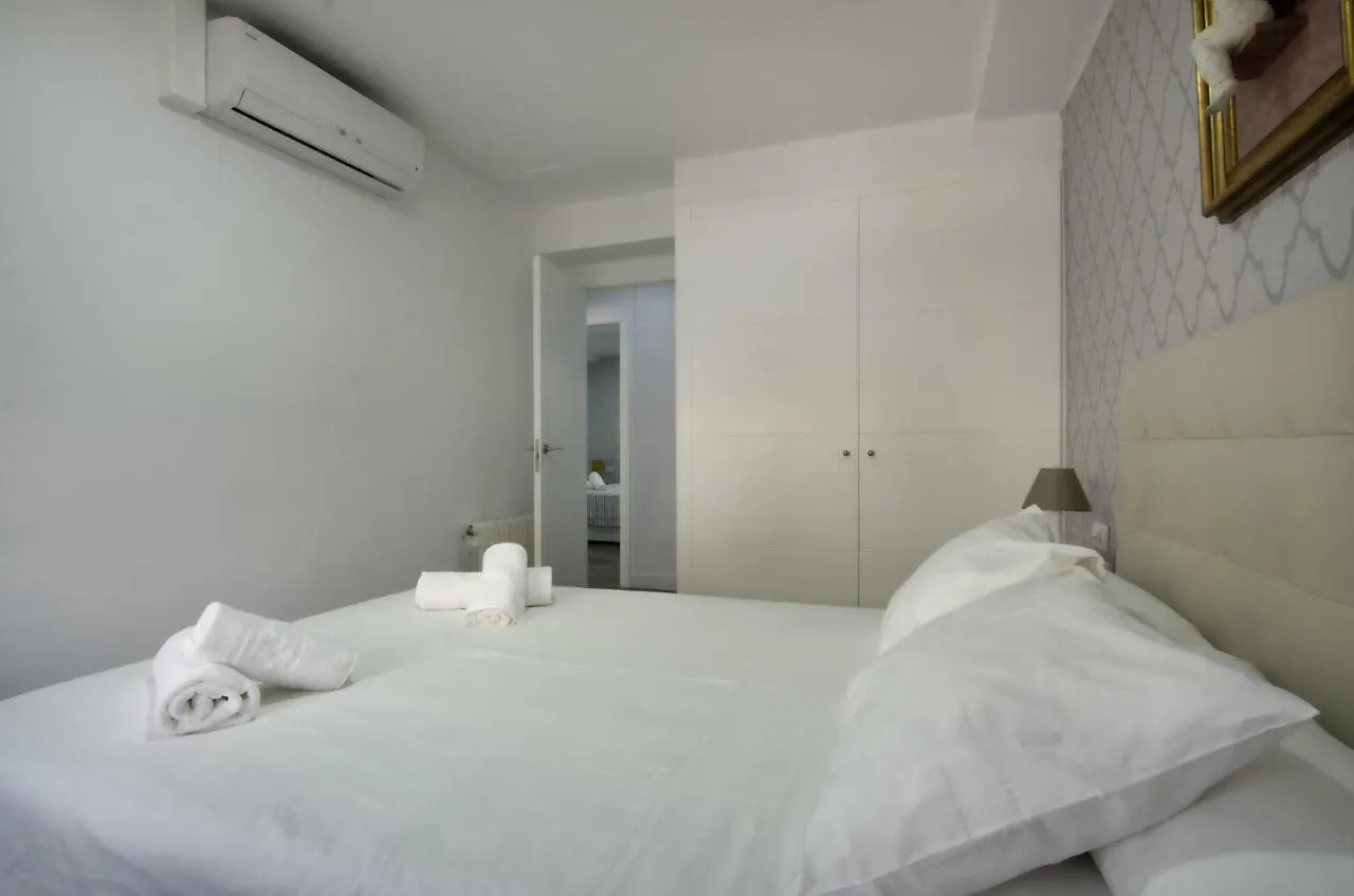 Apartment Ronda Sant Antoni Gerona
